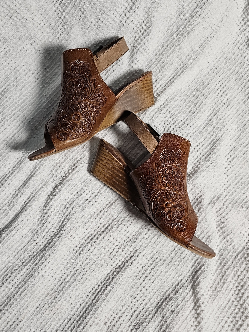 Roper Tooled Floral Leather Open-Toe Slingback Wedge Sandals - Picture 2 of 10